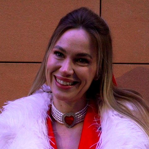 utrender Aleksandra Astapova